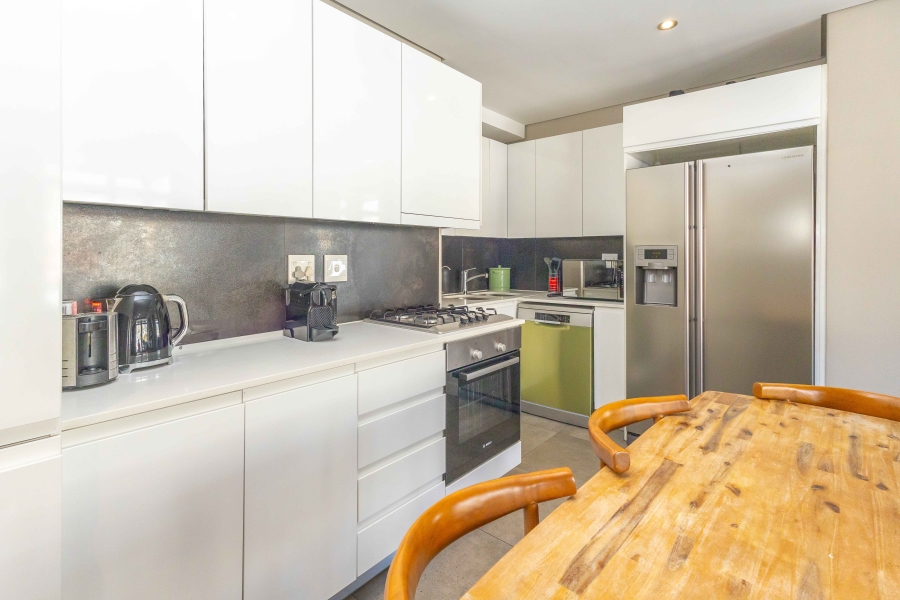 2 Bedroom Property for Sale in Gardens Western Cape